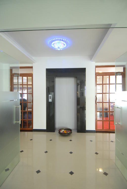 Phils' Residency & Banquets Hotel Kochi Exterior foto