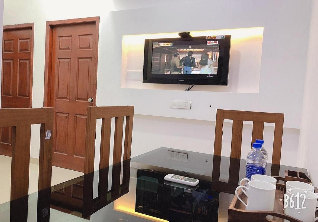 Phils' Residency & Banquets Hotel Kochi Exterior foto