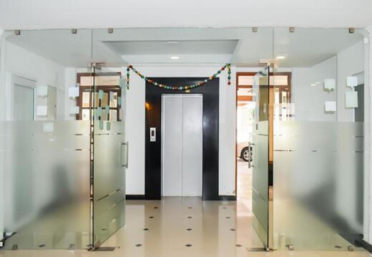 Phils' Residency & Banquets Hotel Kochi Exterior foto