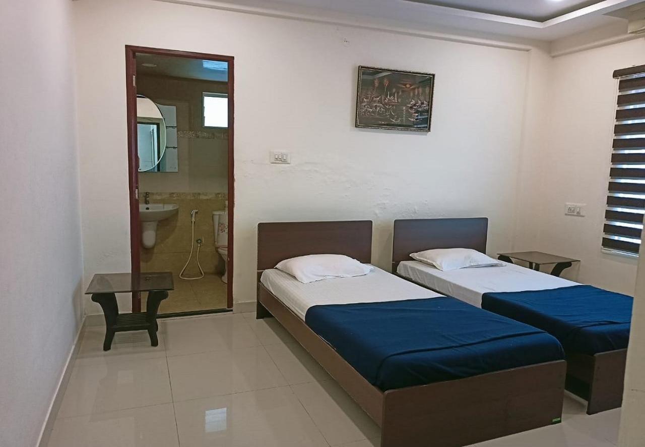 Phils' Residency & Banquets Hotel Kochi Exterior foto