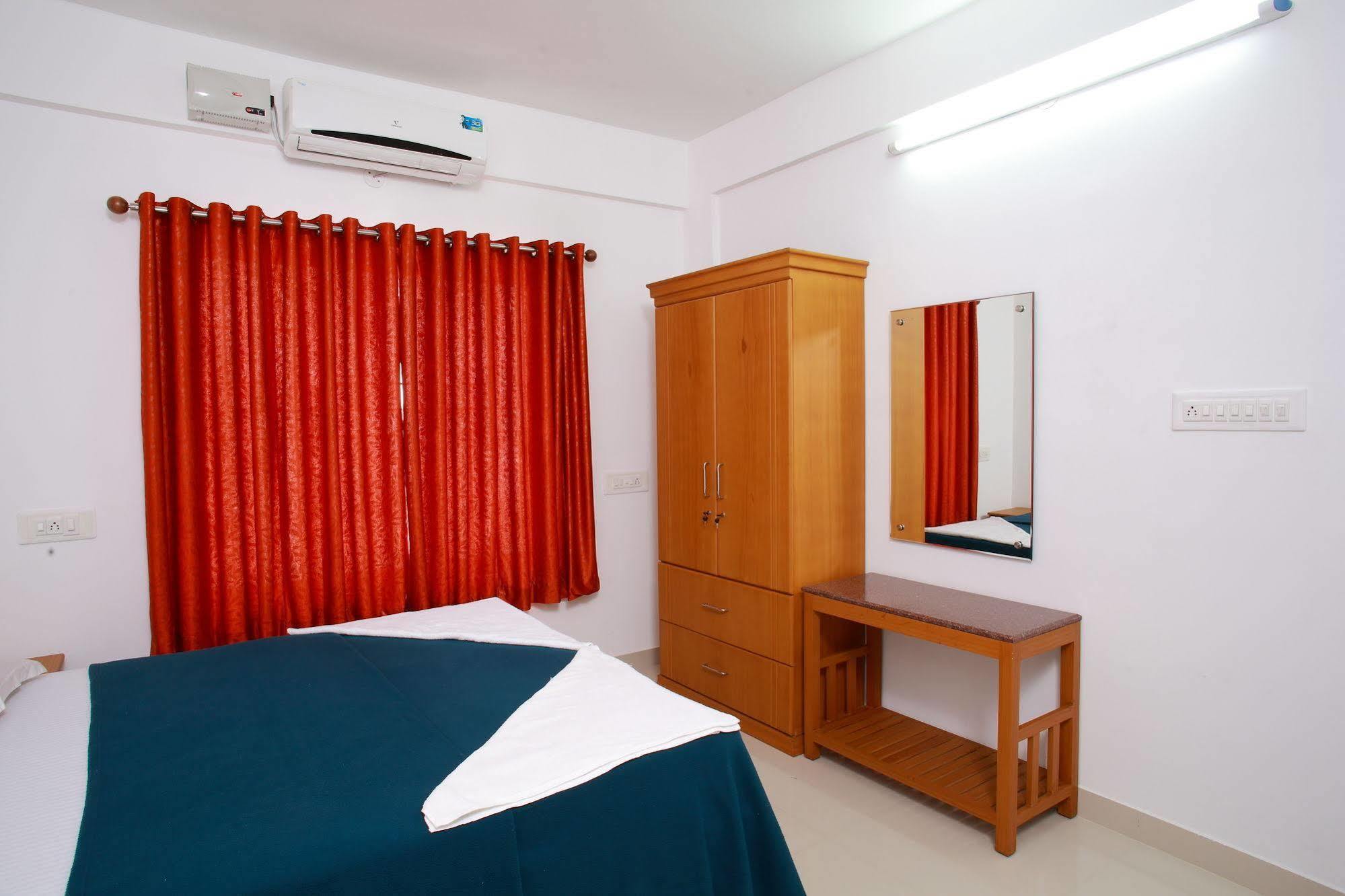 Phils' Residency & Banquets Hotel Kochi Exterior foto