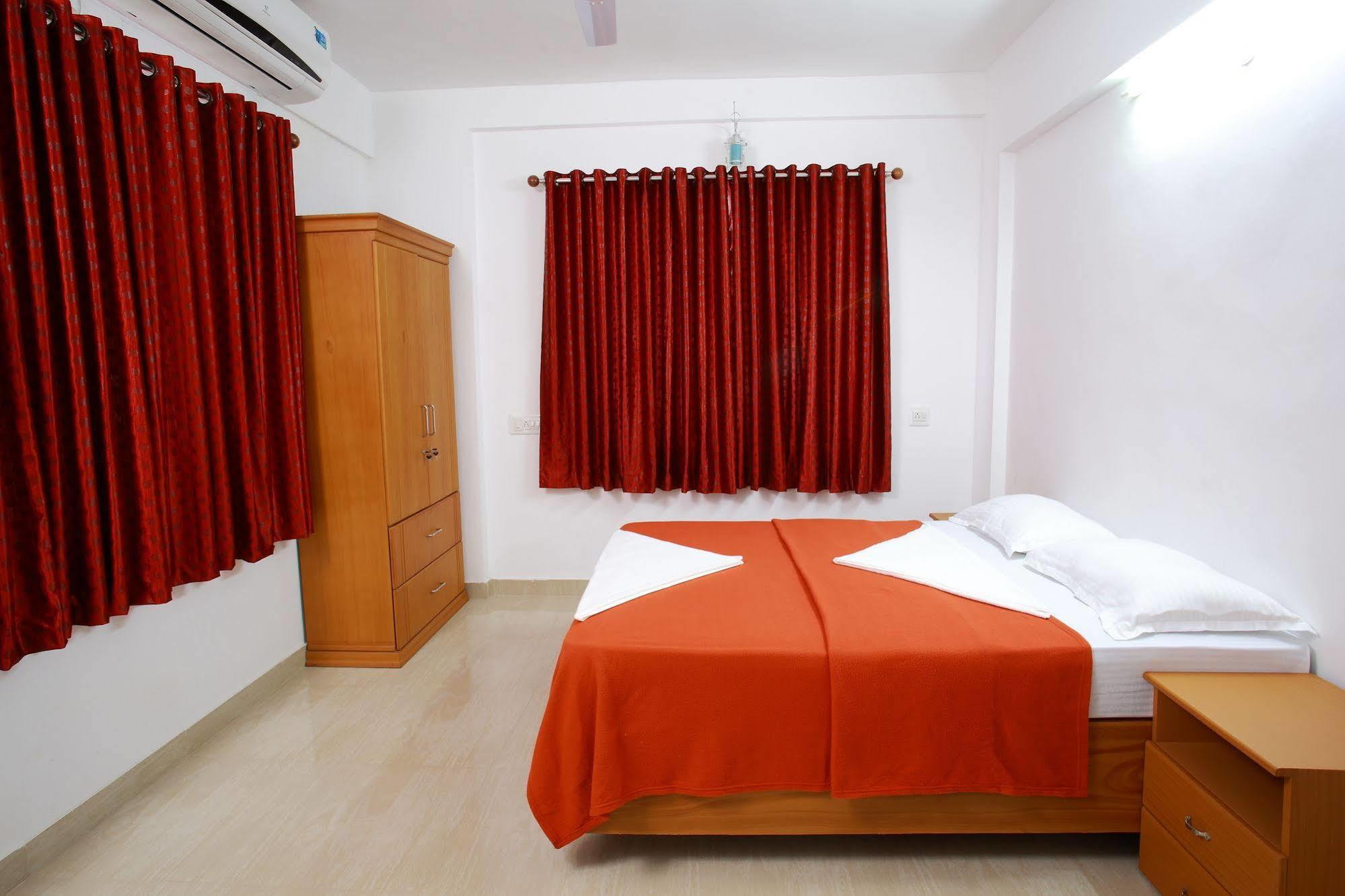 Phils' Residency & Banquets Hotel Kochi Exterior foto