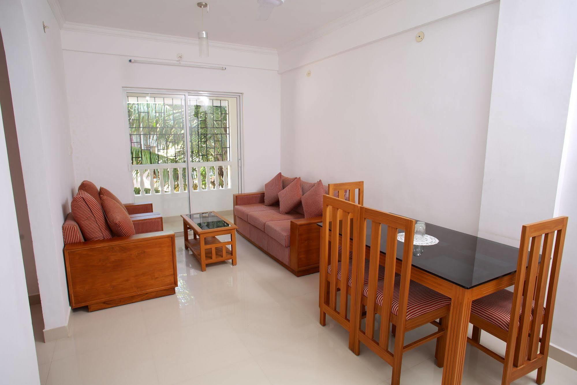 Phils' Residency & Banquets Hotel Kochi Exterior foto